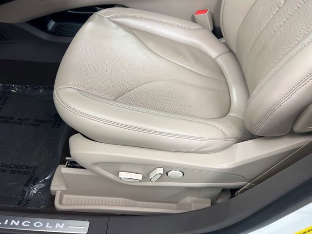 Certified 2023 Lincoln Nautilus Reserve w/ Equipment Group 201A image 14