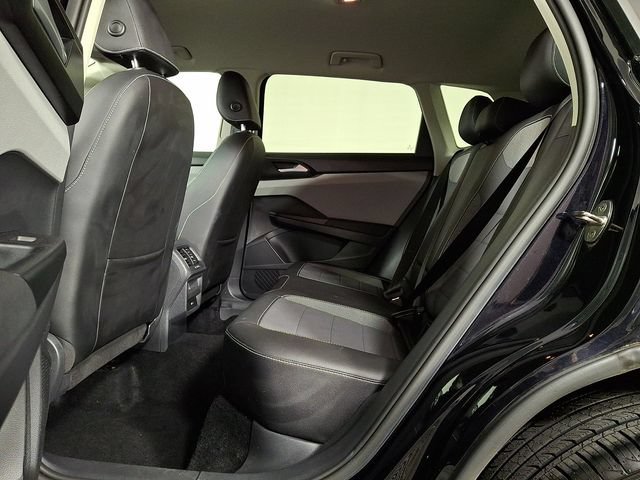 Used 2022 Volkswagen Taos SE AWD/4WD image 13