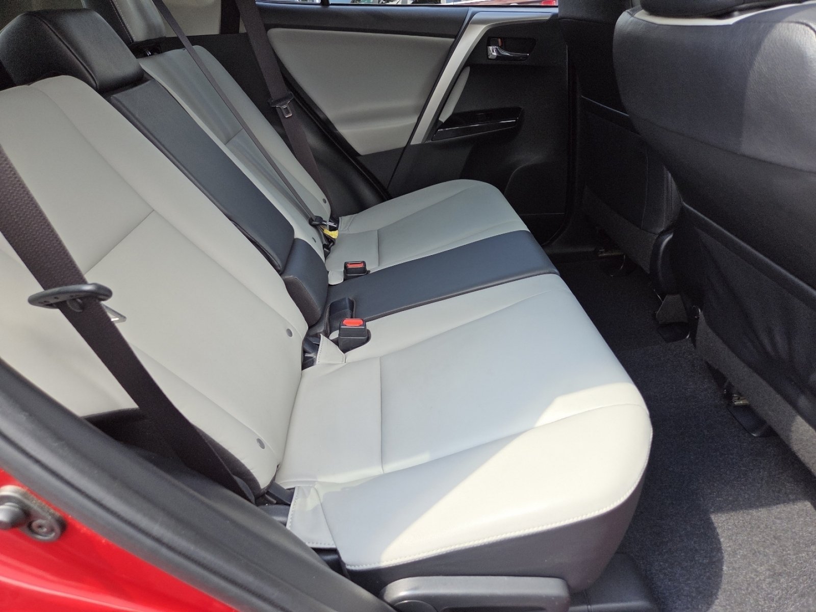 Used 2017 Toyota RAV4 Limited w/ Advanced Technology Package AWD/4WD image 26