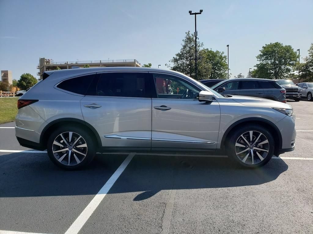 Certified 2026 Acura MDX w/ Technology Package AWD/4WD image 10