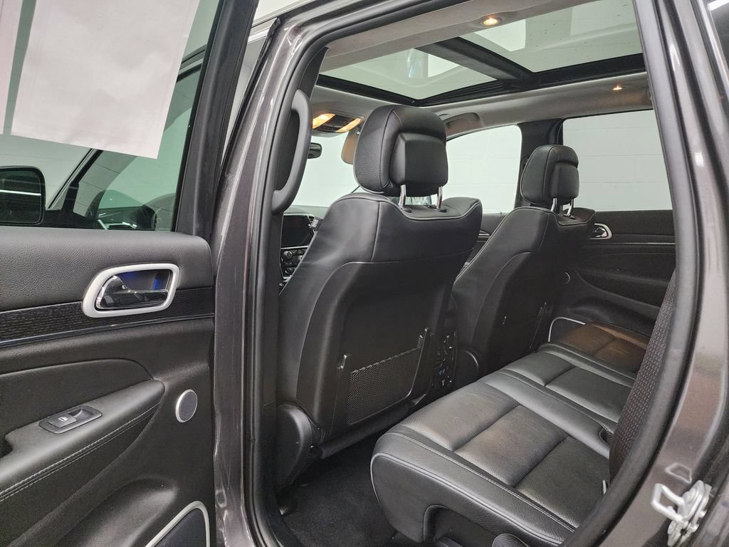 Used 2020 Jeep Grand Cherokee Summit w/ Platinum Series Group AWD/4WD image 26