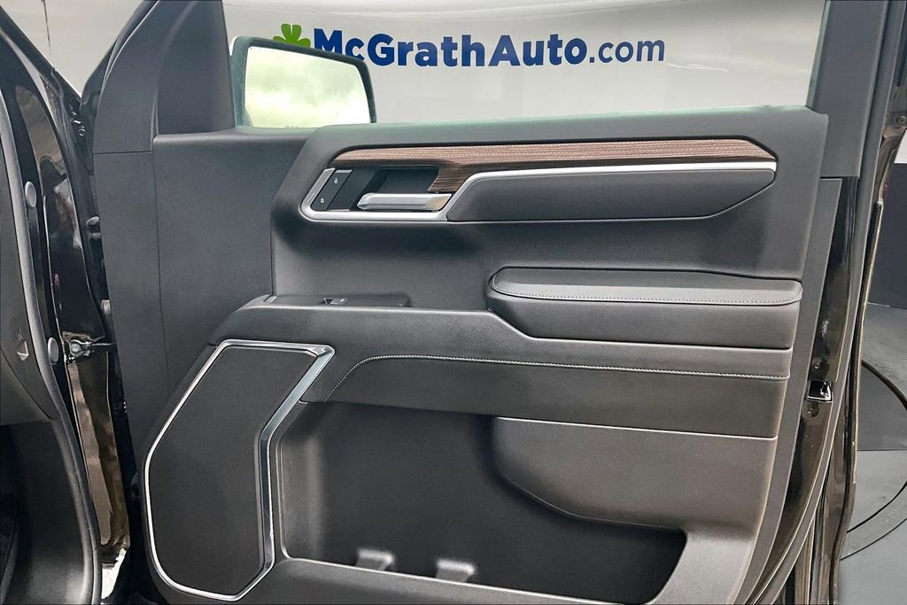Used 2025 Chevrolet Silverado 1500 LT AWD/4WD image 28