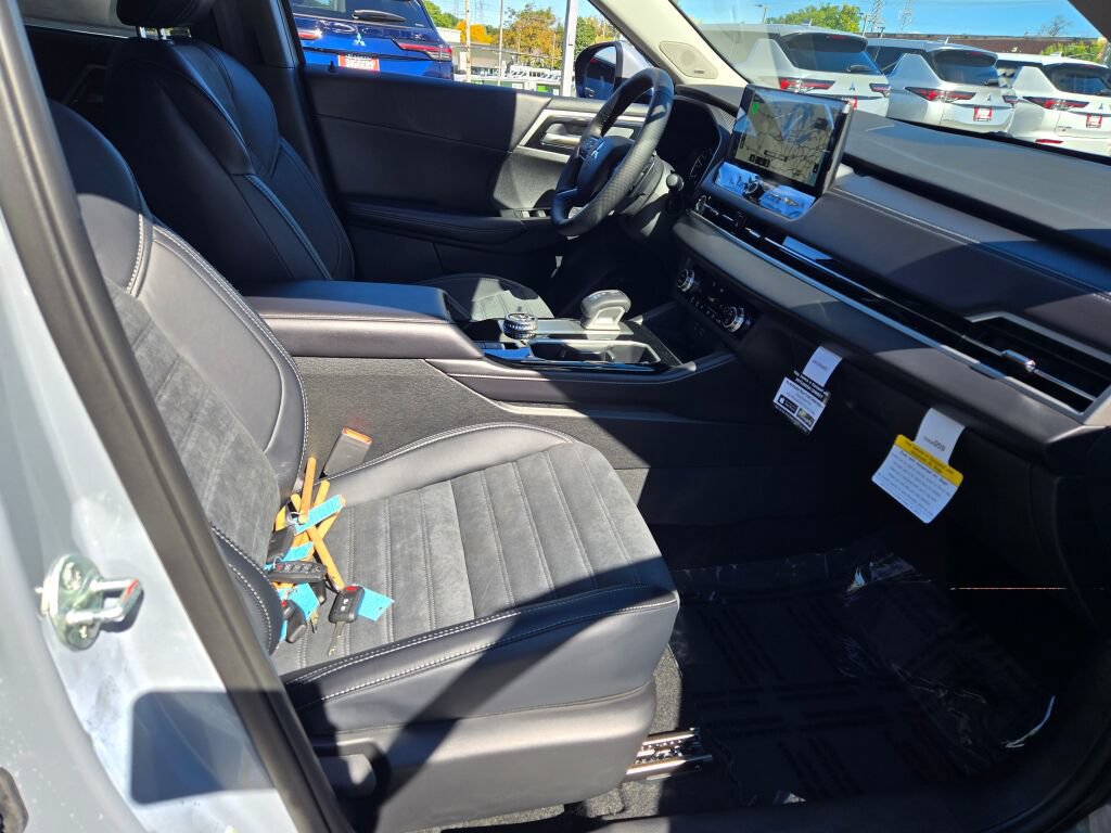 New 2026 Mitsubishi Outlander SE AWD/4WD image 4