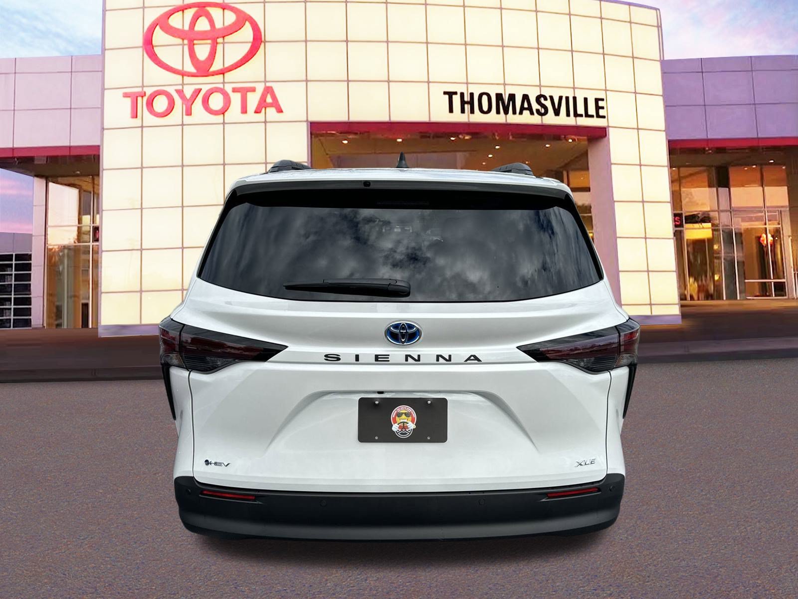 New 2025 Toyota Sienna XLE FWD image 6