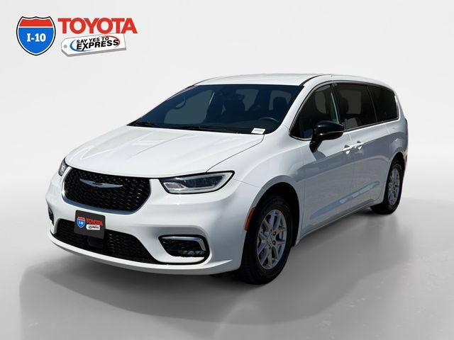 Used 2025 Chrysler Pacifica Select FWD image 1