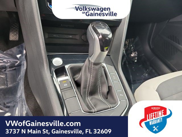 Used 2025 Volkswagen Taos SE FWD image 31