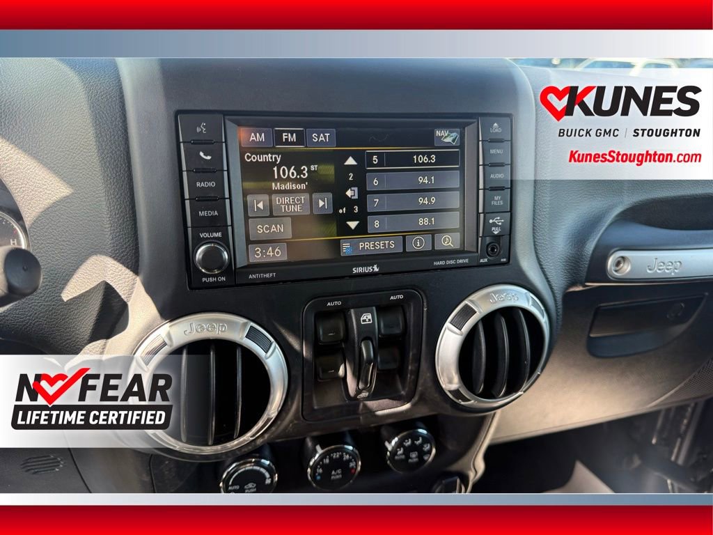 Used 2016 Jeep Wrangler Unlimited Sahara w/ Dual Top Group AWD/4WD image 23