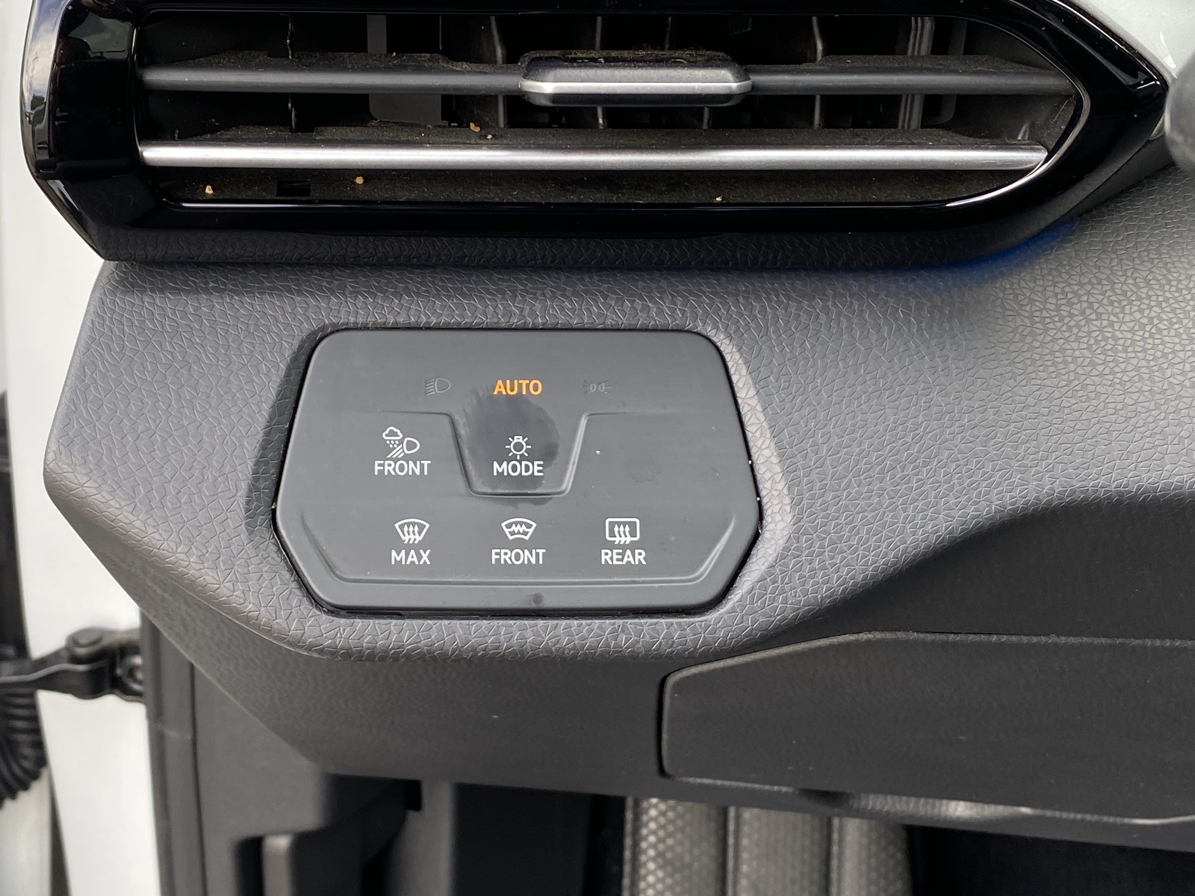 Certified 2023 Volkswagen ID.4 Pro S AWD/4WD image 31