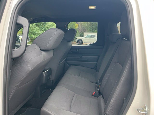 Used 2025 Toyota Tacoma SR5 AWD/4WD image 28