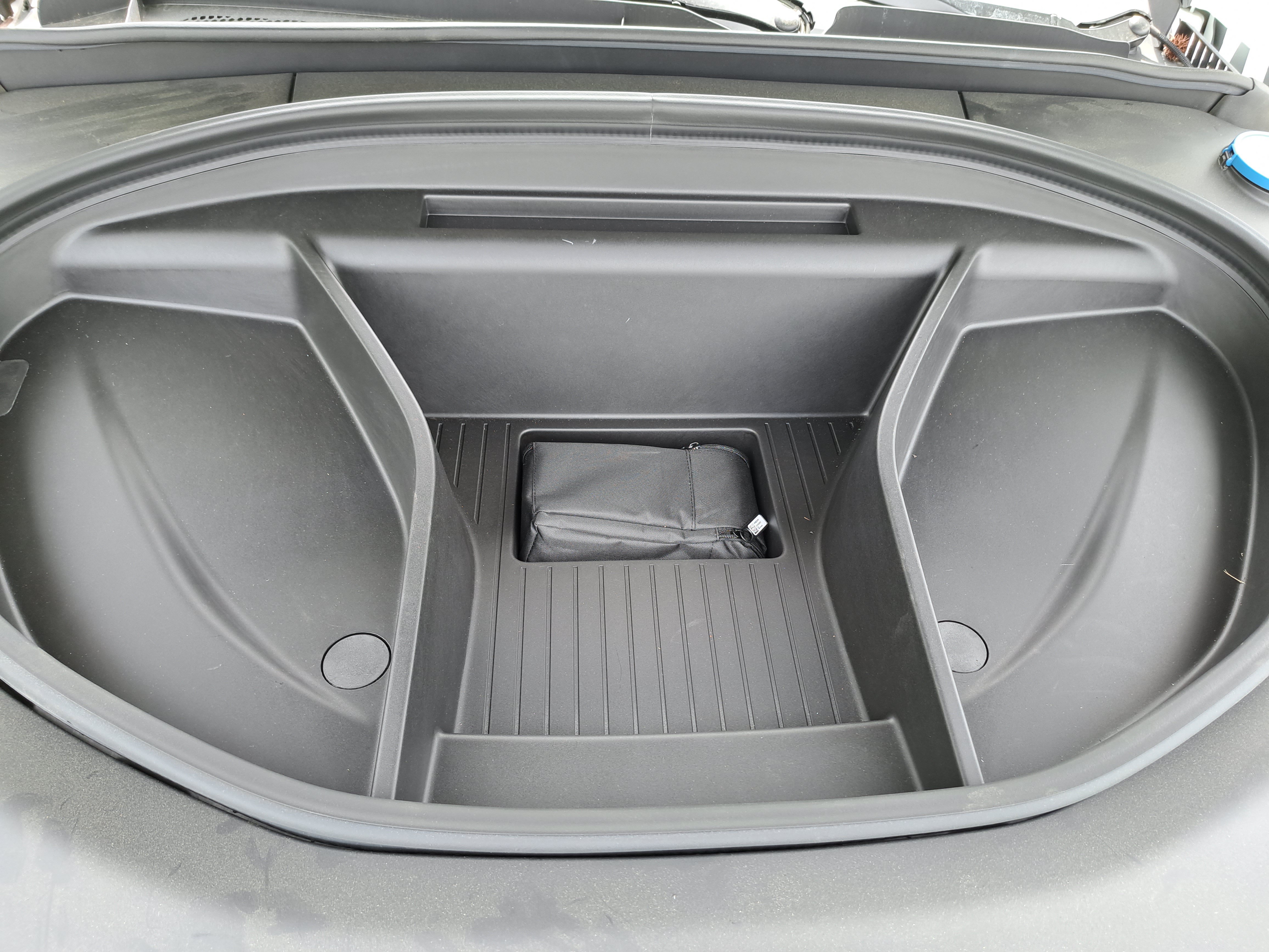 New 2025 Volvo EX90 Plus AWD/4WD image 9