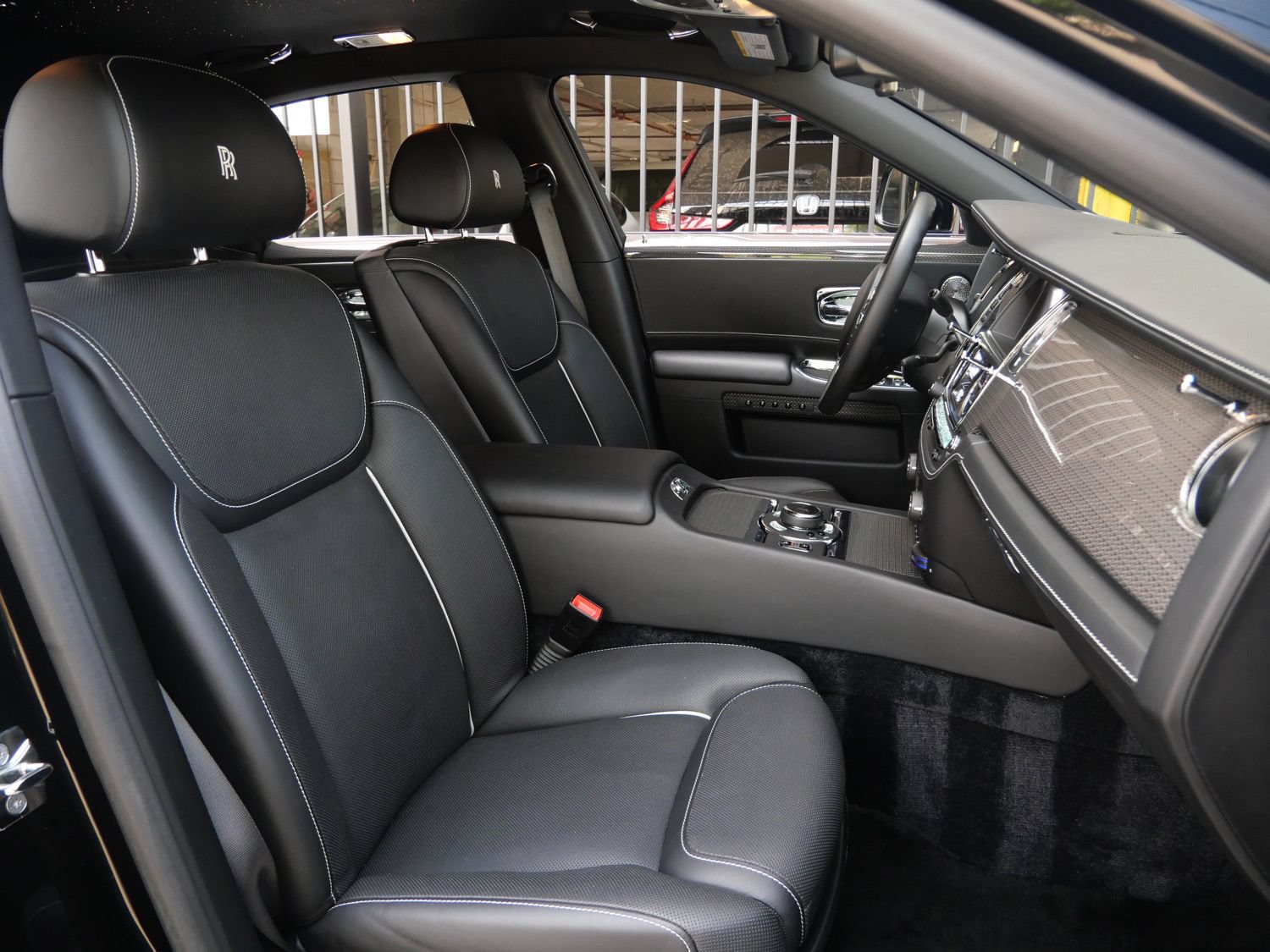 Certified 2019 Rolls-Royce Ghost RWD image 39