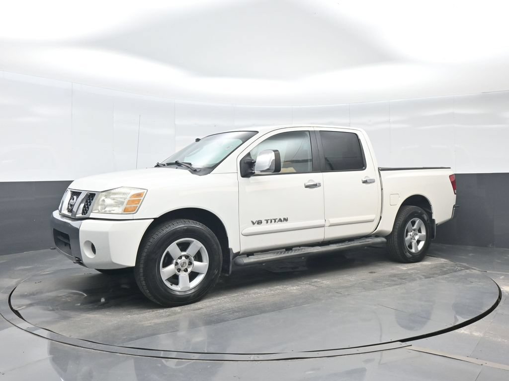 Used 2005 Nissan Titan SE w/ (T01) Tow Pkg AWD/4WD image 2