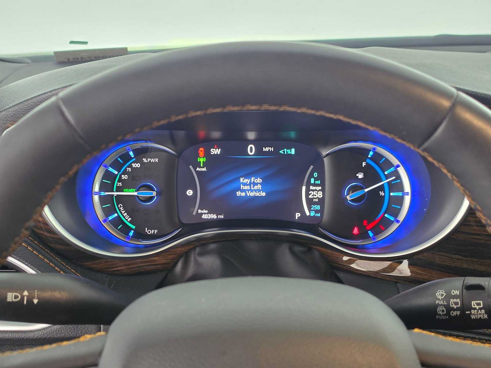 Used 2023 Chrysler Pacifica Pinnacle FWD image 23