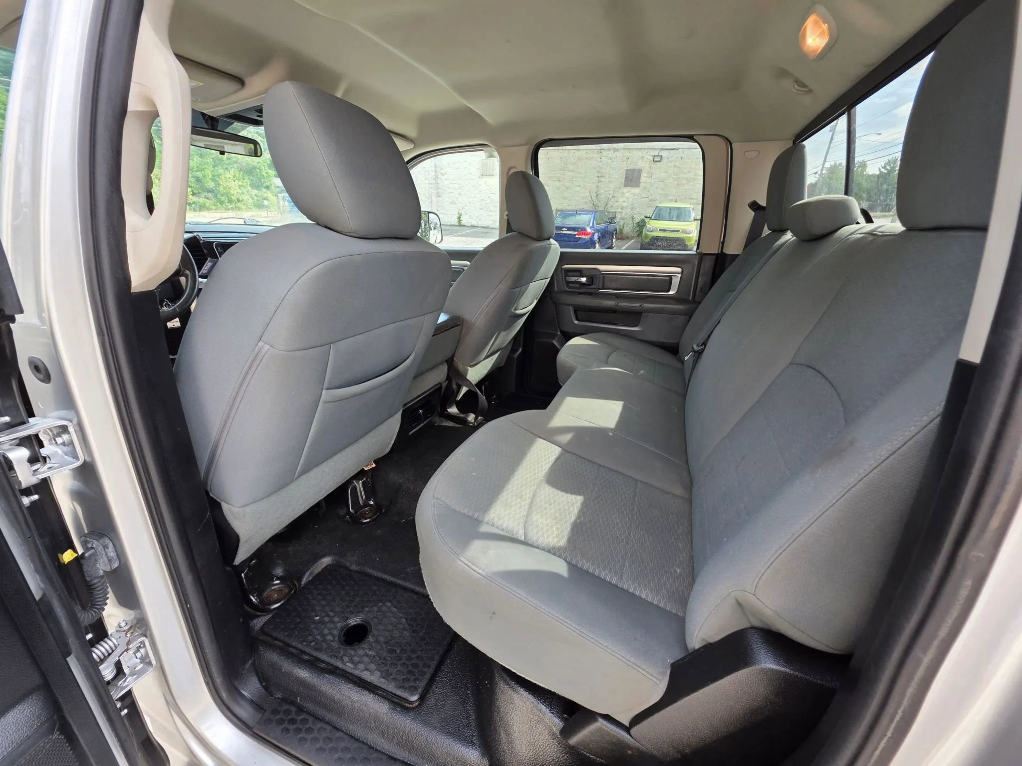 Used 2013 RAM 2500 Outdoorsman image 16