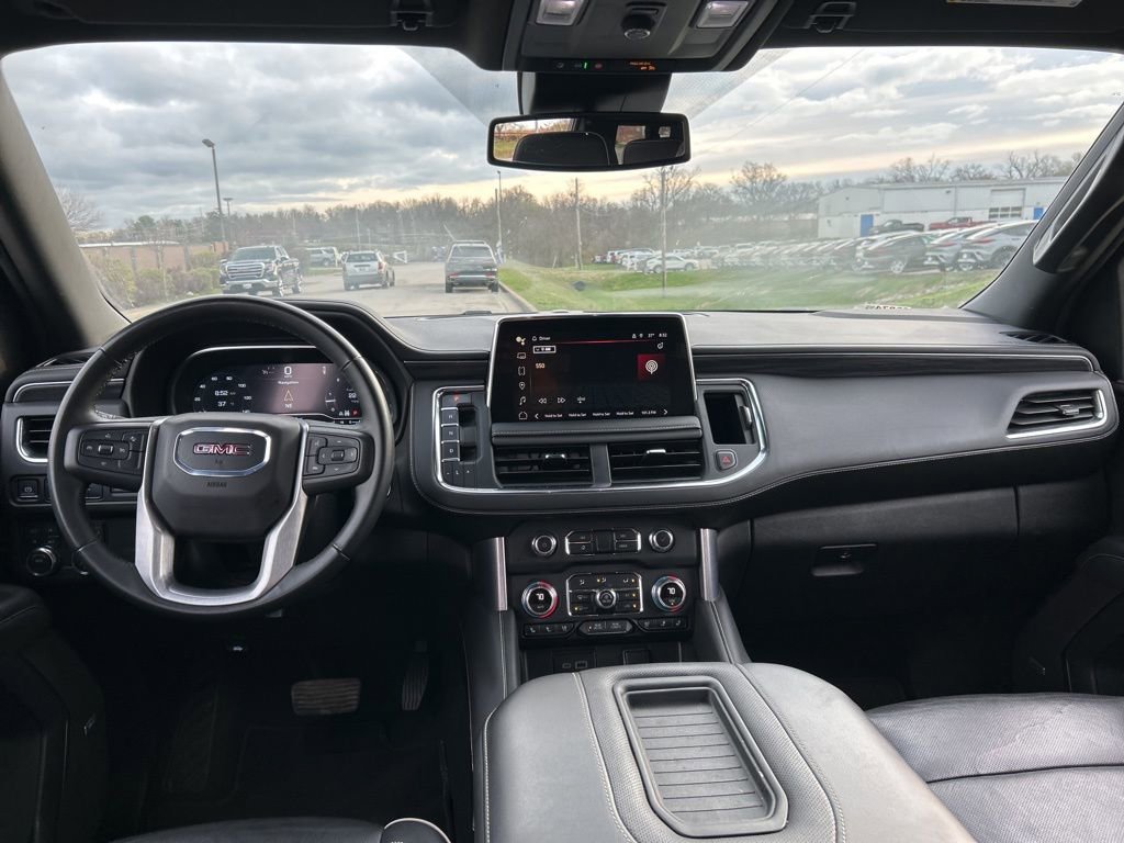 Used 2024 GMC Yukon XL SLT image 5