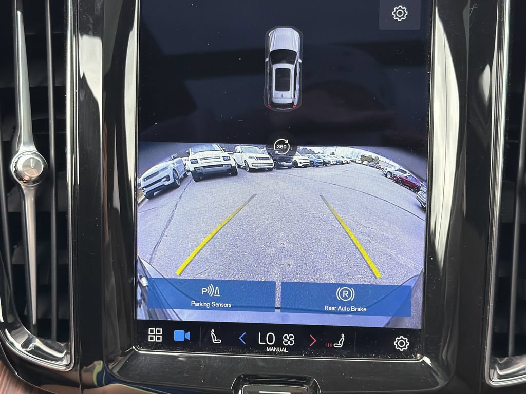 Used 2023 Volvo XC60 T8 Plus AWD/4WD image 29