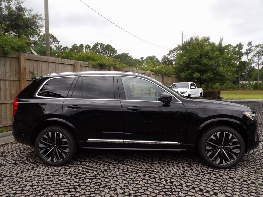New 2026 Volvo XC90 B6 Plus w/ Protection Package Premier AWD/4WD image 4