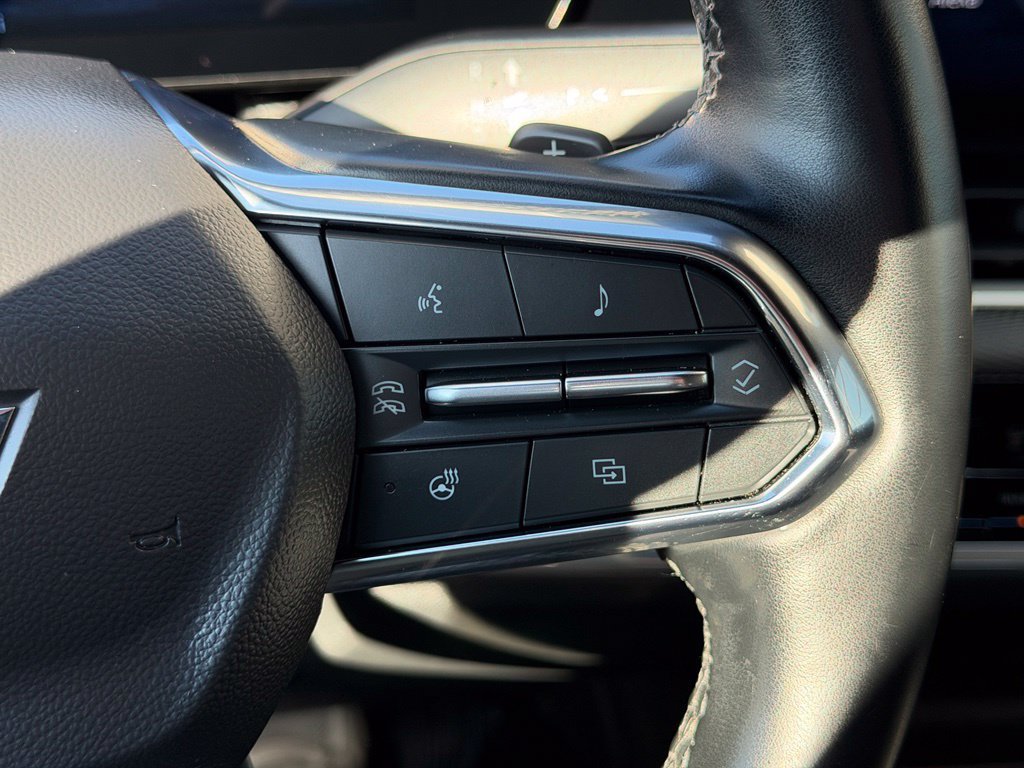 Used 2025 Chevrolet Equinox LT w/ Safety and Technology Package AWD/4WD image 19
