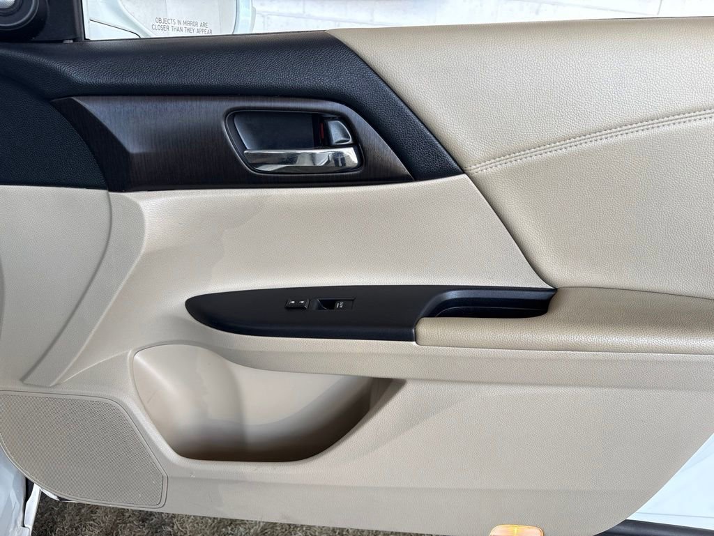 Used 2014 Honda Accord Touring image 16