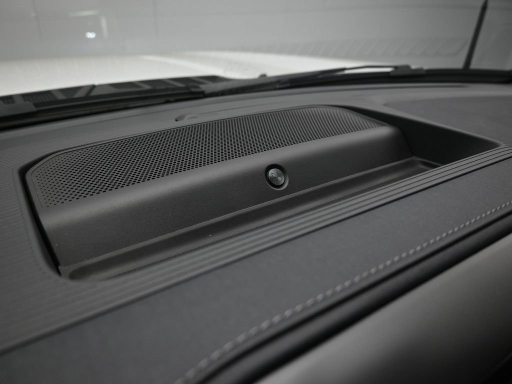 New 2025 Ford F150 Lariat w/ Equipment Group 502A High image 19