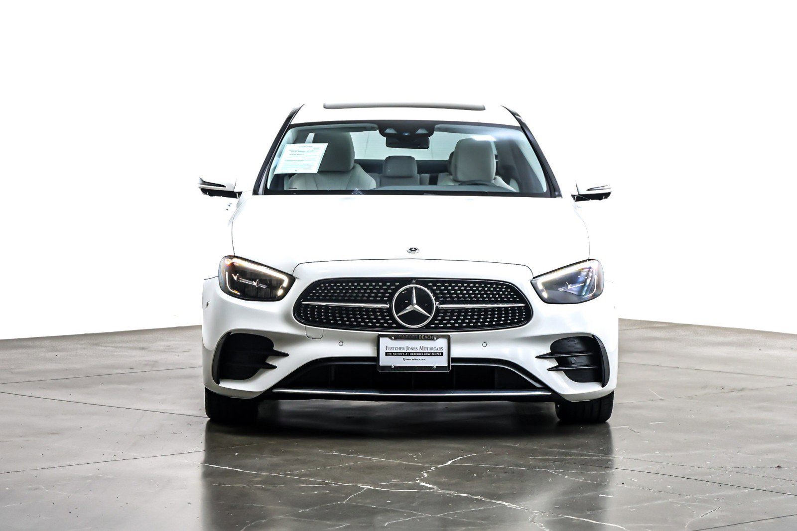 Used 2022 Mercedes-Benz E 350 4MATIC Sedan image 3