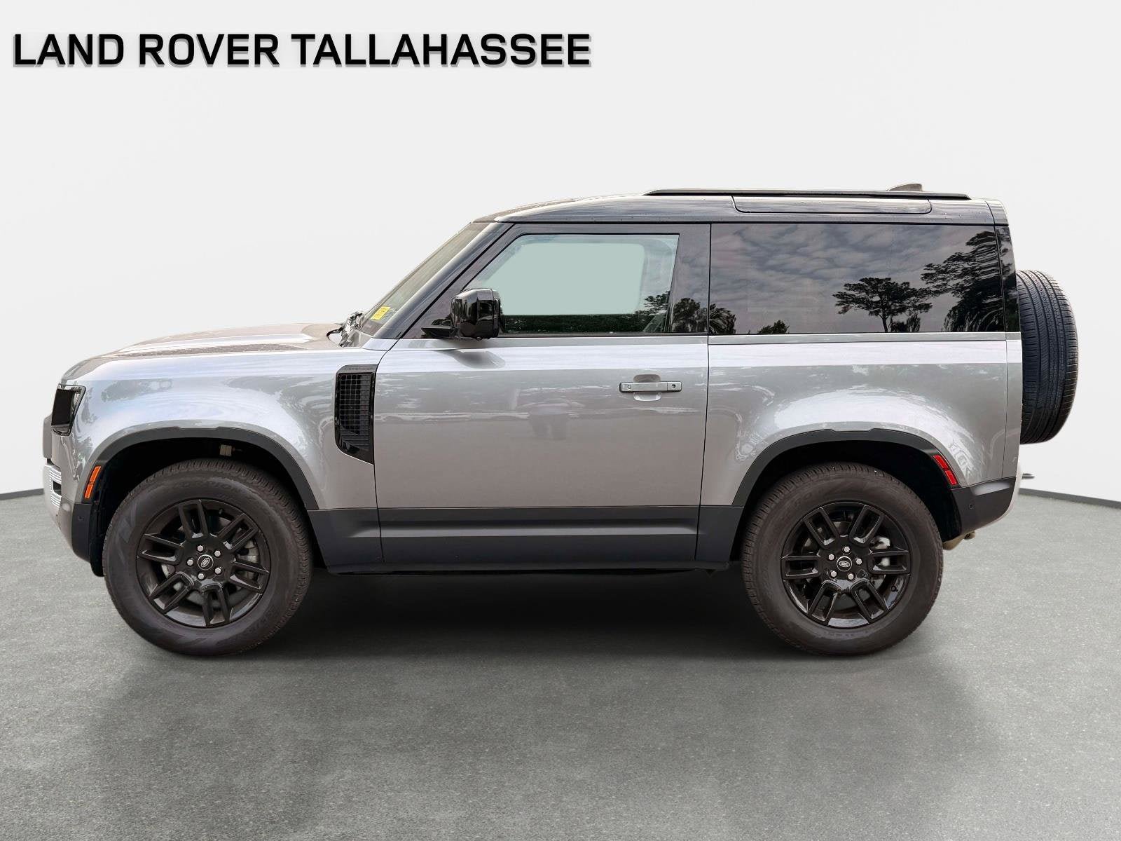 Used 2024 Land Rover Defender 90 S AWD/4WD image 8