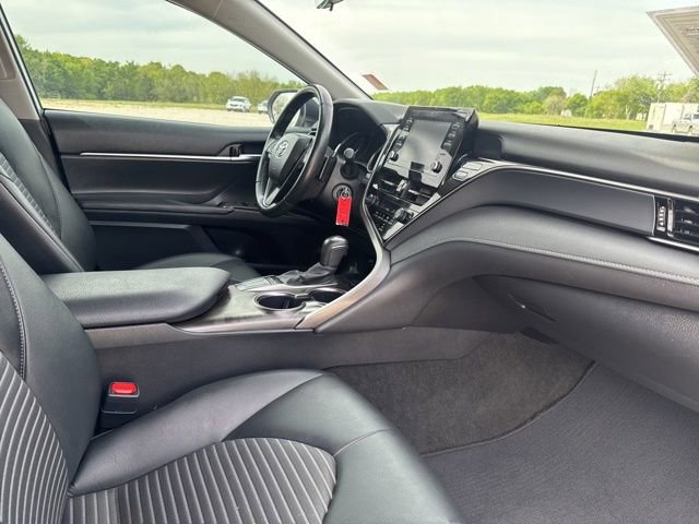 Used 2024 Toyota Camry SE image 14
