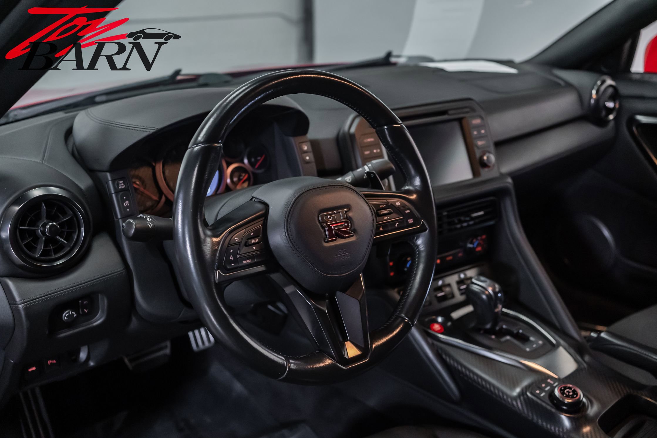 Used 2018 Nissan GT-R Premium image 27