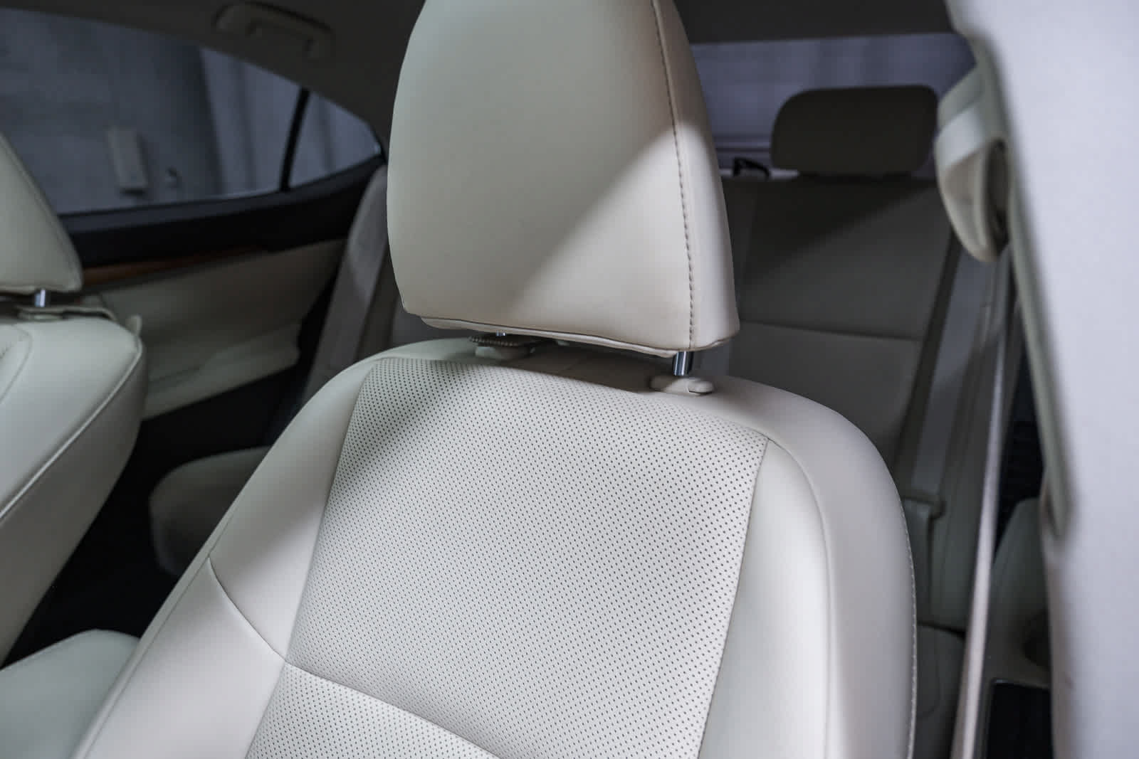 Used 2018 Lexus ES 300h w/ Navigation Package FWD image 26