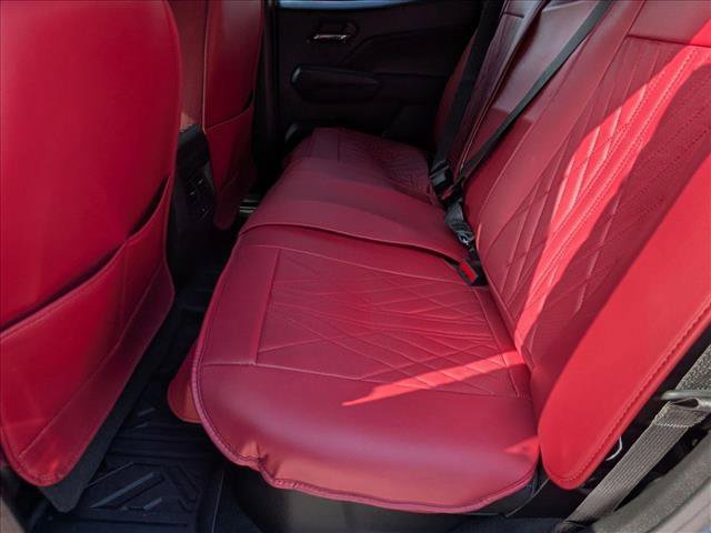 Used 2025 GMC Canyon Elevation AWD/4WD image 18
