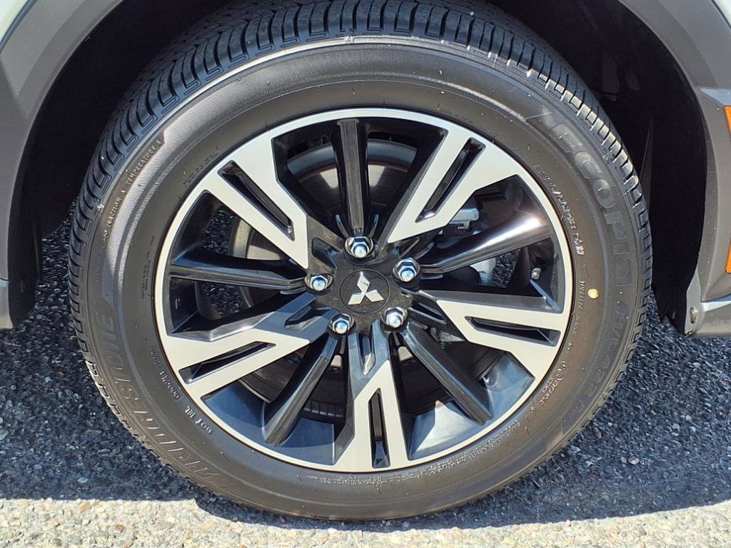 Used 2025 Mitsubishi Eclipse Cross SE image 9