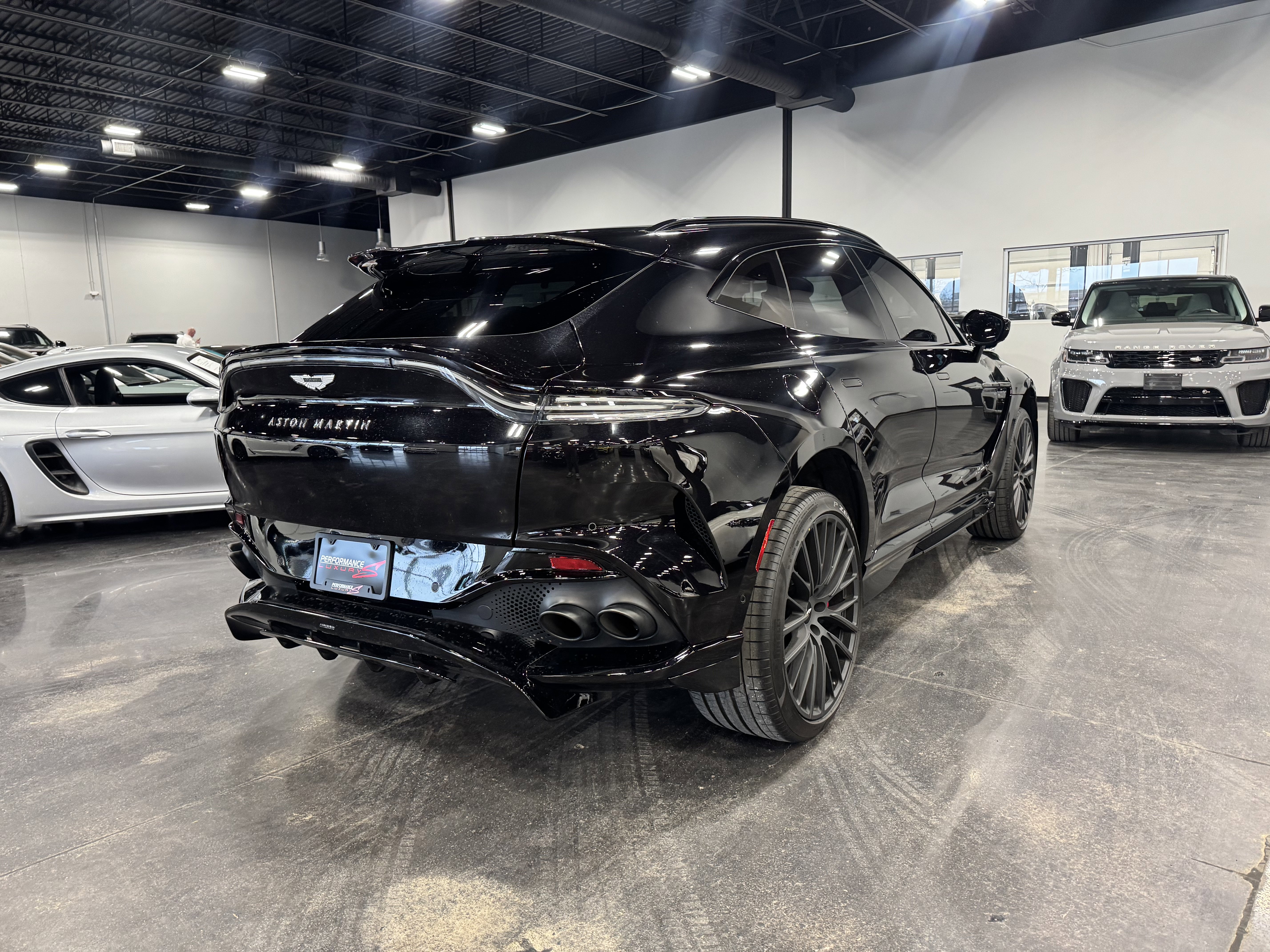 Used 2023 Aston Martin DBX 707 image 3