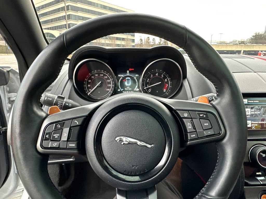 Used 2017 Jaguar F-TYPE S image 23