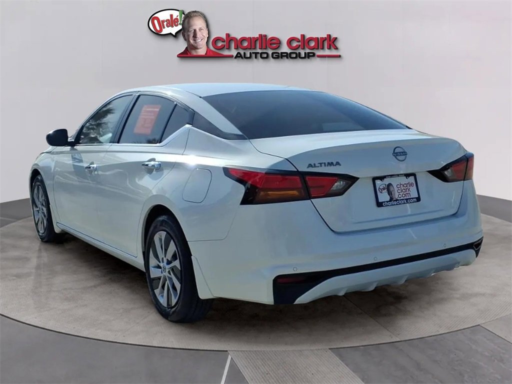 Used 2024 Nissan Altima 2.5 S image 3