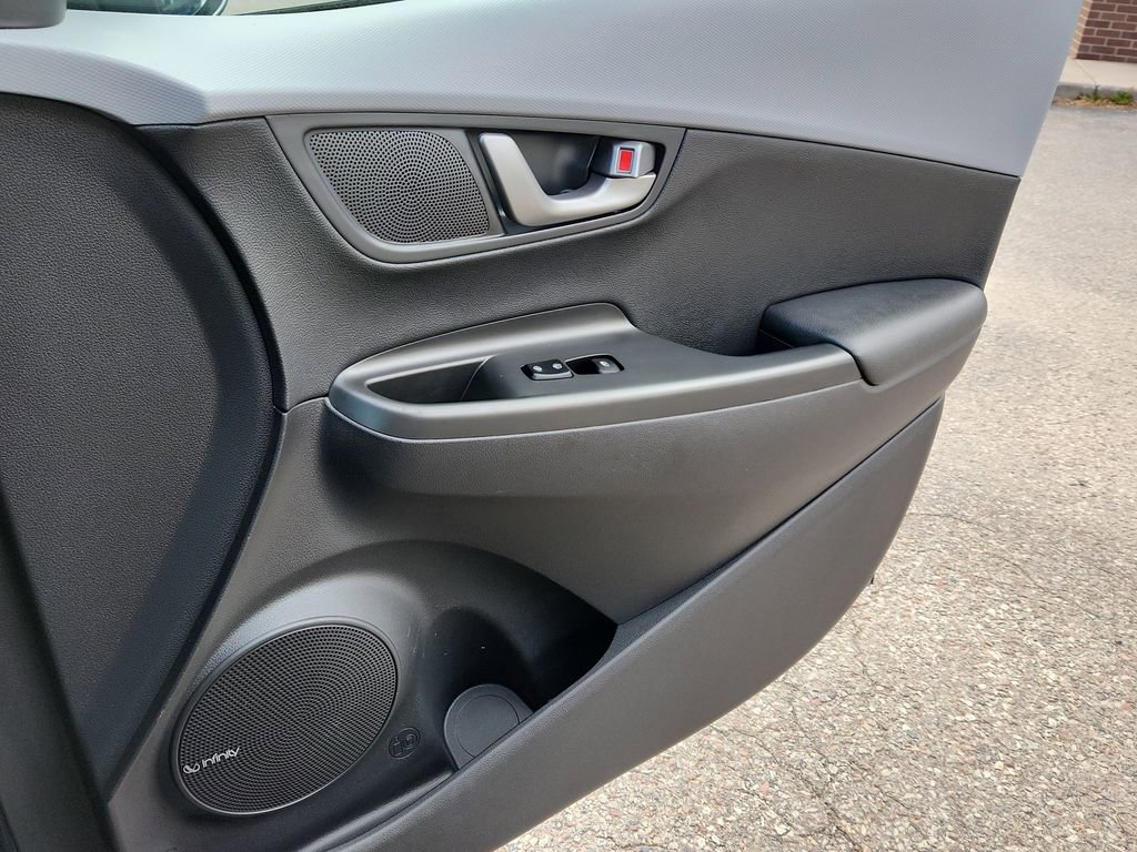 Used 2021 Hyundai Kona Ultimate image 18