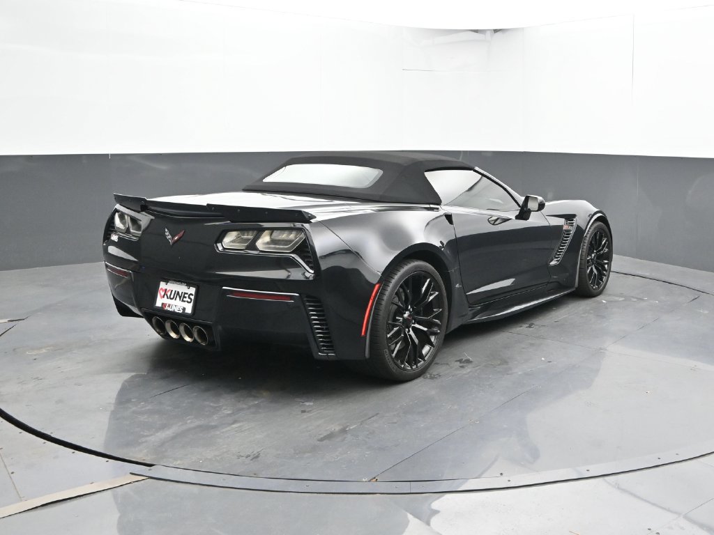 Used 2019 Chevrolet Corvette Z06 RWD image 11