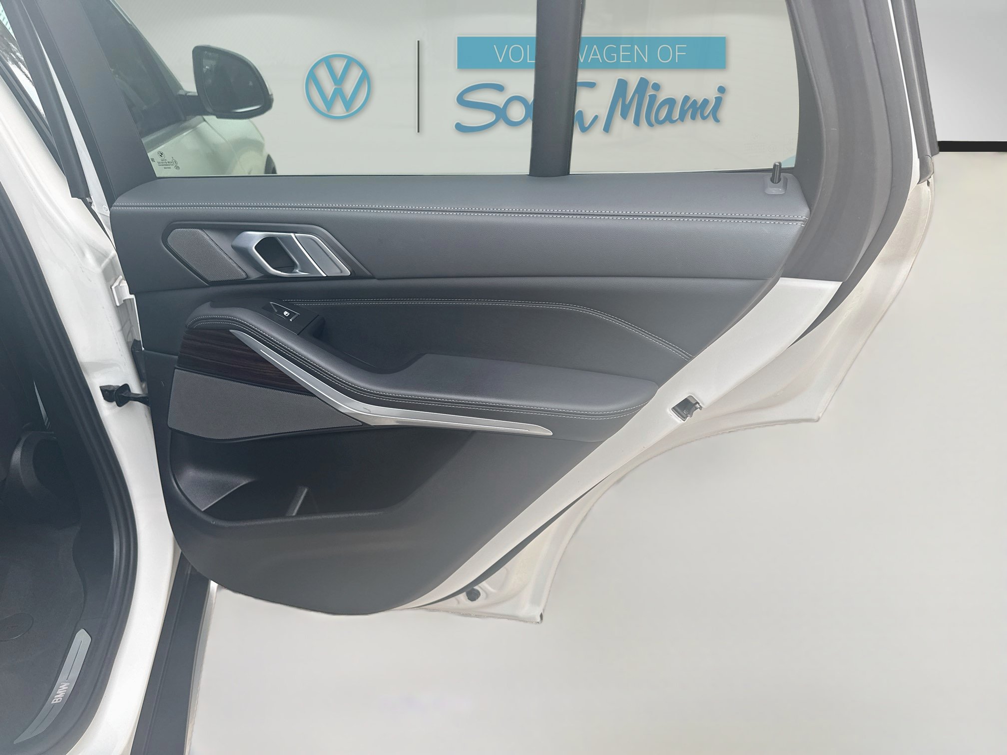 Used 2024 BMW X5 sDrive40i w/ Premium Package RWD image 31