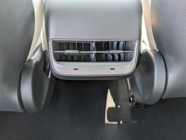 Used 2023 Tesla Model 3 Standard Range image 12