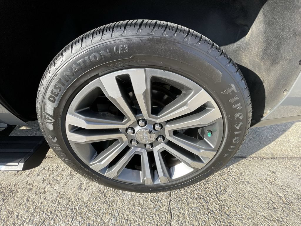 Certified 2019 GMC Yukon Denali w/ Denali Ultimate Package RWD image 25