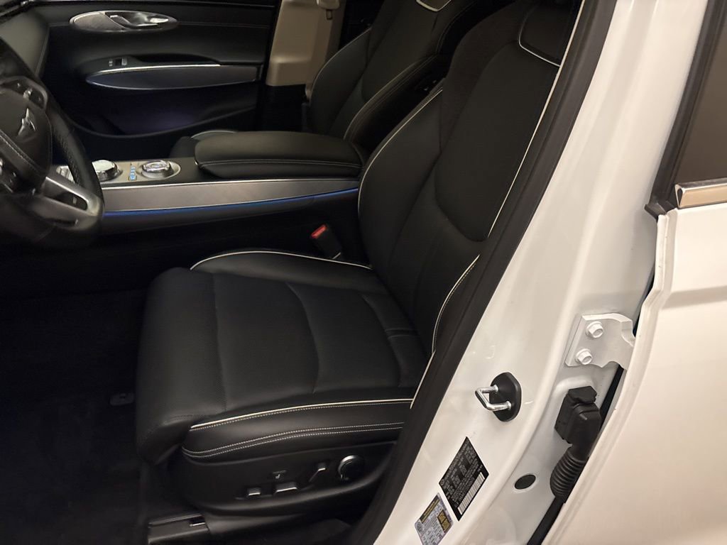 Used 2025 Genesis Electrified GV70 Advanced image 11