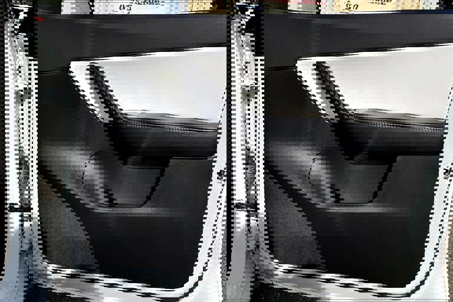 Used 2021 Tesla Model Y Long Range image 22