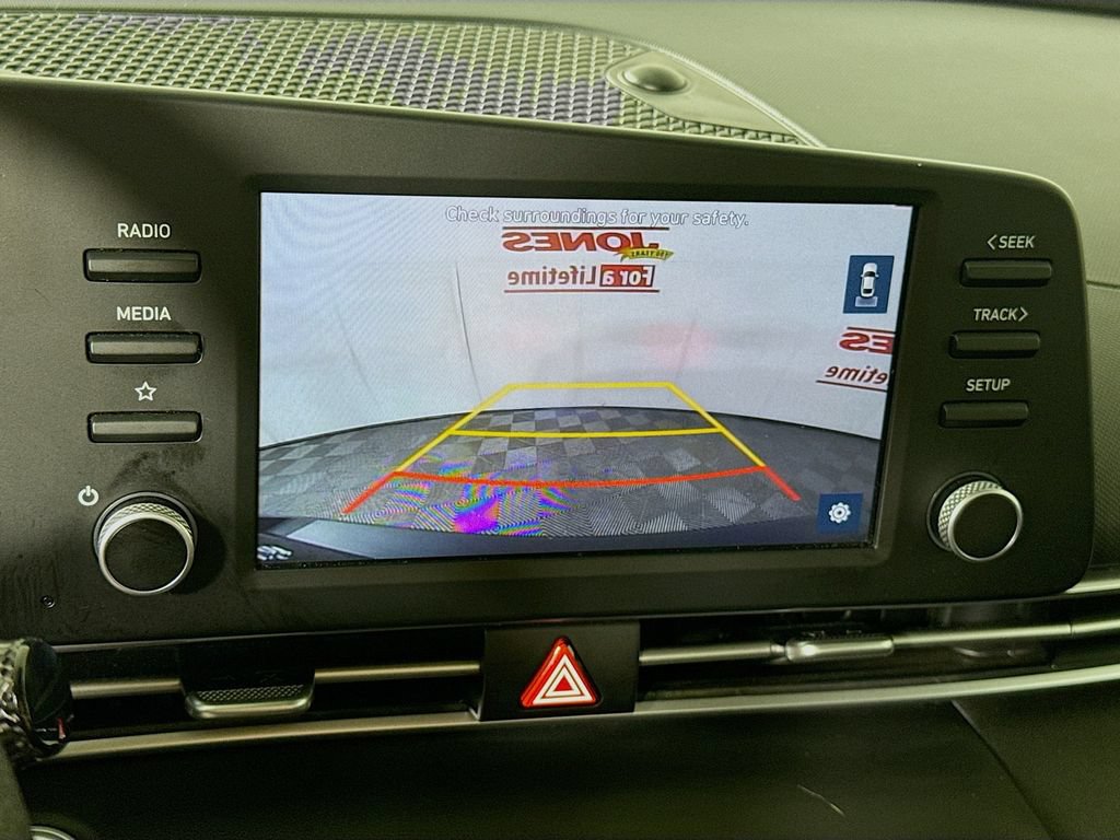 Certified 2022 Hyundai Elantra SEL FWD image 6