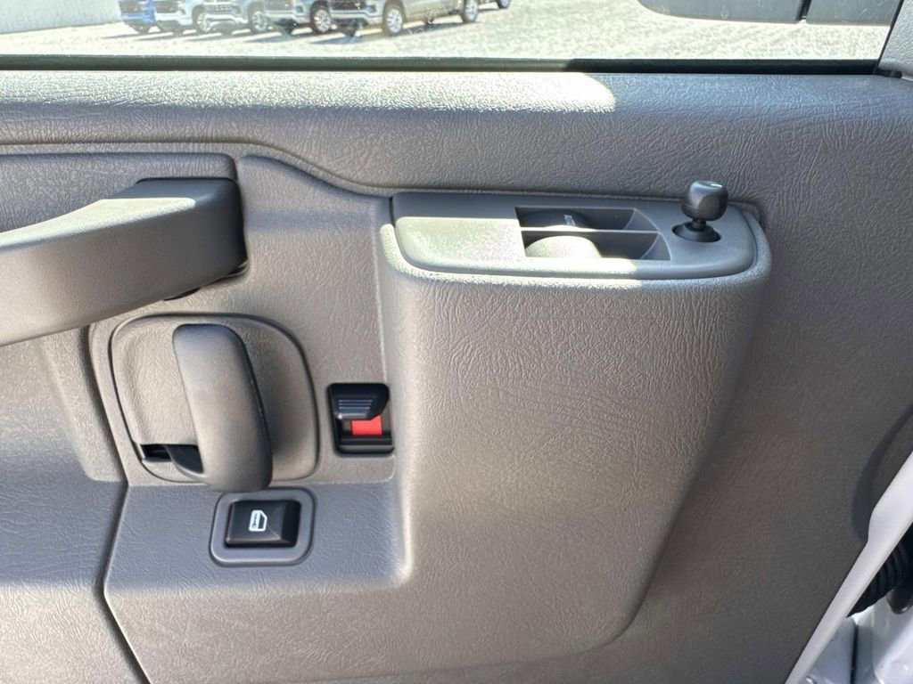 New 2025 Chevrolet Express 2500 w/ Enhanced Convenience Package image 20