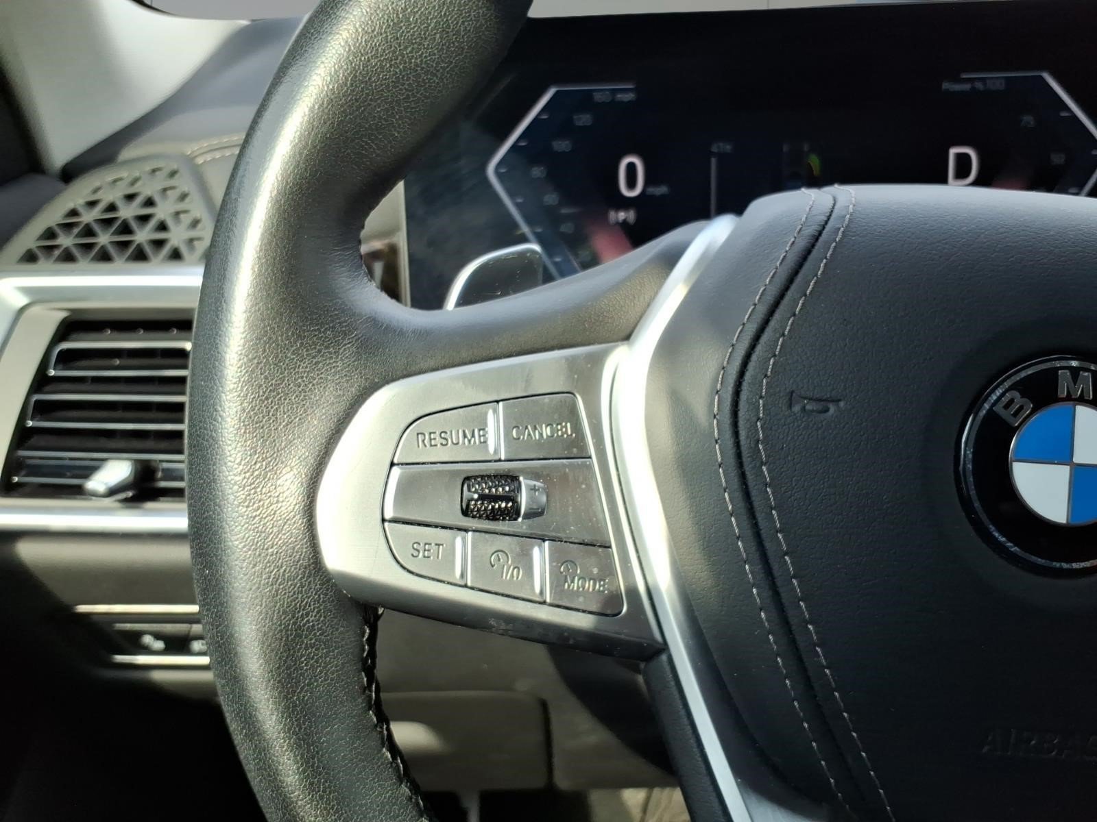 Used 2024 BMW X7 xDrive40i w/ Executive Package AWD/4WD image 13