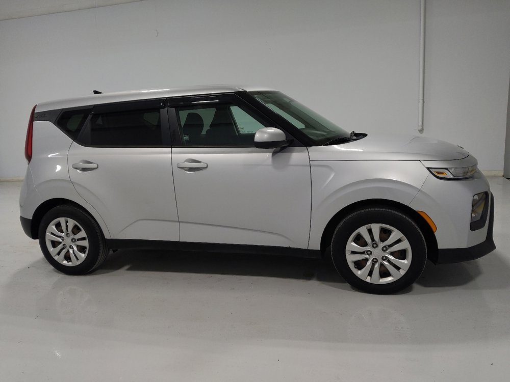 Used 2020 Kia Soul LX image 11