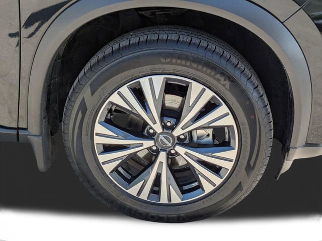 Used 2022 Nissan Rogue SV image 11