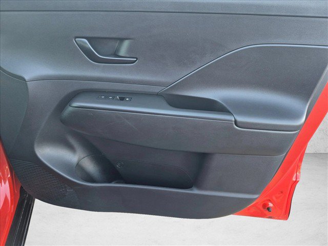 Used 2025 Hyundai Kona SEL FWD image 30