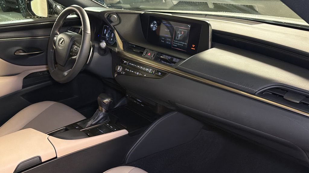 Certified 2021 Lexus ES 250 w/ Accessory Package 2 AWD/4WD image 11