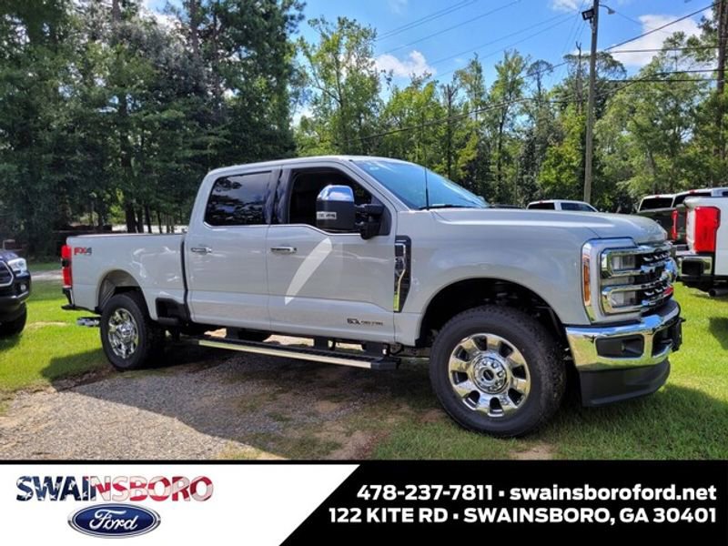 New 2025 Ford F250 Lariat w/ Chrome Package video 1