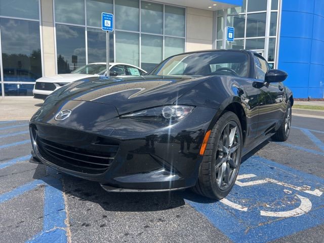 Used 2017 MAZDA MX-5 Miata RF Grand Touring image 2